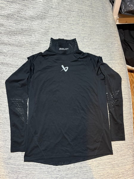 Bauer neck guard shirt- Sr. Medium