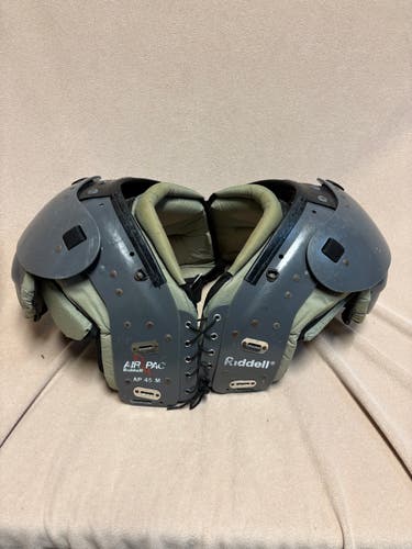 Medium Adult Riddell Air pac Shoulder Pads (Used)