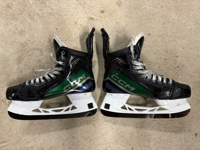 Custom CCM JetSpeed FT6 Pro Hockey Skates Pro Stock 9 (Used)
