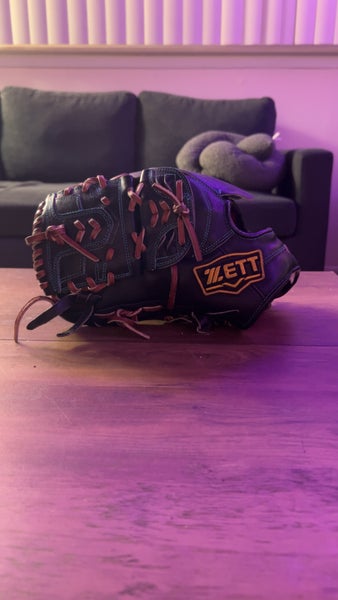 Zett LH Pitcher's BPGT-2301 Baseball Glove 12" (Used)