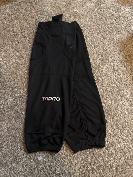 Black Intermediate Tron SK100 26” Socks (New)