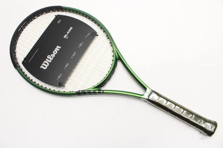 **NEW** 2022 WILSON BLADE 25 VER 8 JUNIOR TENNIS RACQUET (3 7/8) PRESTRUNG