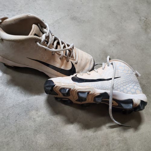 White Kid's 3Y (Big Kids / Youth) Youth Nike High Top Trout Molded Cleats (Used)