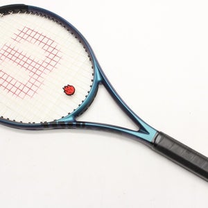 WILSON ULTRA 100UL (VER 4) TENNIS RACQUET (4 1/4) WILSON DEALER DEMO