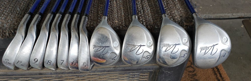 SET OF 11 LADY LA JOLLA VELVET SERIES GOLF CLUBS 4 WOODS 7 IRONS VERY NICE AZ925