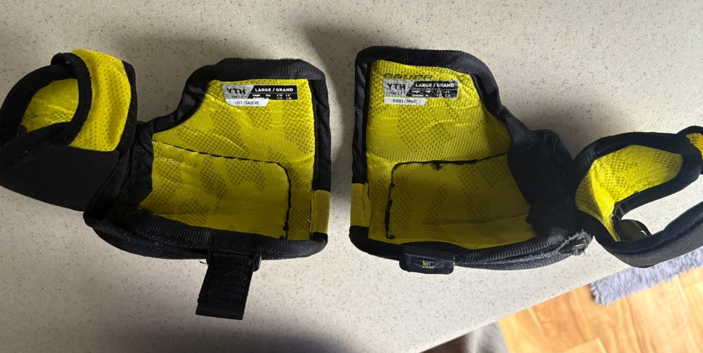 Youth Large Bauer Supreme Ultrasonic Elbow Pads (Used)