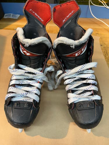 CCM JetSpeed FT4 Pro Hockey Skates Regular Width Size 3.5 (Used)