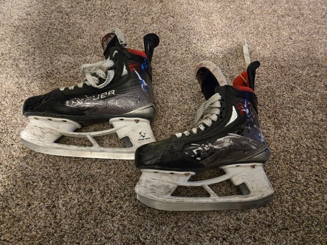 Bauer Vapor X5 Pro Hockey Skates Regular Width Size 3.5 (Used)