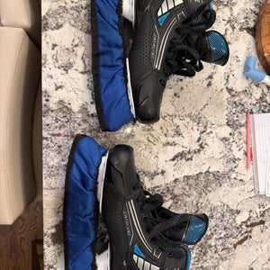 True Catalyst 7X4 Hockey Skates 9 (Used)
