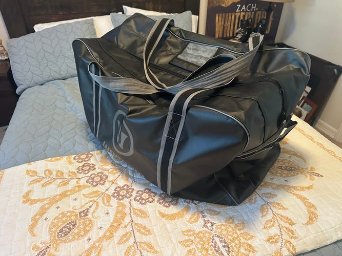 Senior Warrior Hockey Bag - Like New