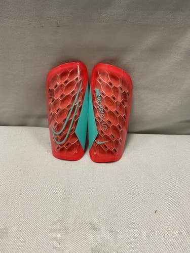 Used Nike Soccer Shin Guards Junior Red LG 11490-S000266470