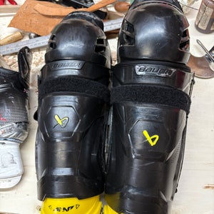 Junior Bauer Supreme M3 11" Shin Pads (Used)