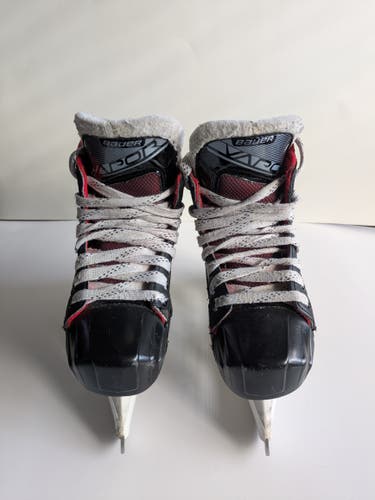 Bauer Vapor X2.7 Hockey Goalie Skates Size 2 (Used)