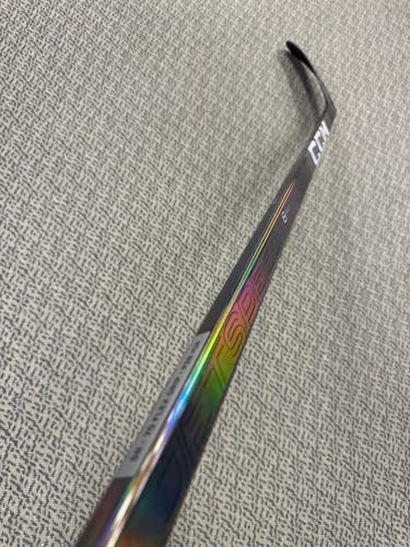 Senior Black CCM JetSpeed FT8 Pro Right Handed Hockey Stick P28+1/4 (New) 70 Flex