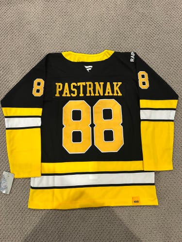 David Pastrnak Boston bruins home jersey size 50/Medium