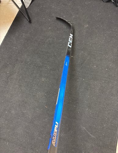 NEW Senior CCM Jetspeed FT8 Pro RH Hockey Stick P28
