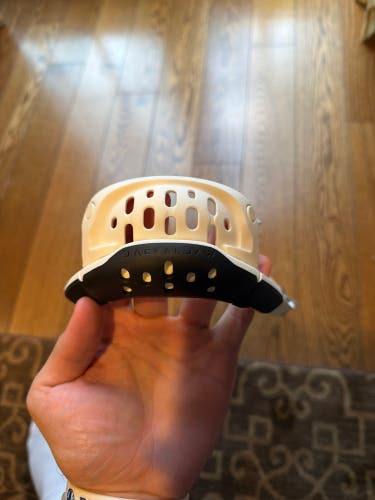 Jackal Jaw Chinstrap (New)