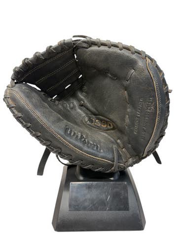 Used Wilson A360 BB/SB Catchers RH Throw Black 31 1/2" 11835-S000198368