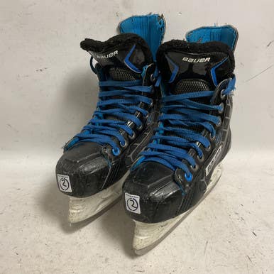 Used Bauer NEXUS 7000 Junior Hockey Skate Black And Carolina Blue Junior 02 11855-S000192843