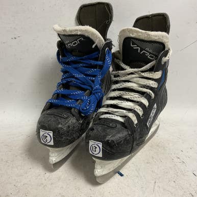 Used Bauer VAPOR VOLT Youth Hockey Skate Youth 13.0 11855-S000192845