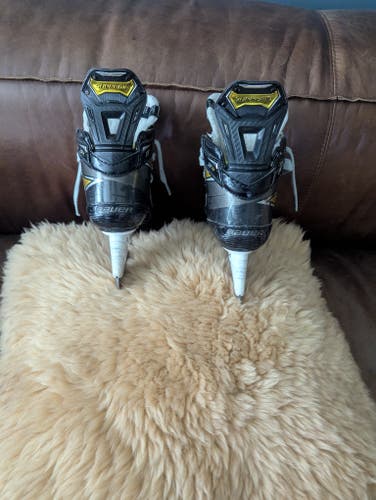 Bauer Supreme 3S Pro Hockey Skates Size 2.5 (Used)