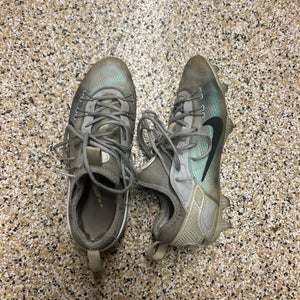 Men’s Nike Hurarache 9 cleats