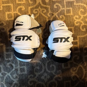 Large Adult STX Stallion 900 Arm Pads (Used)