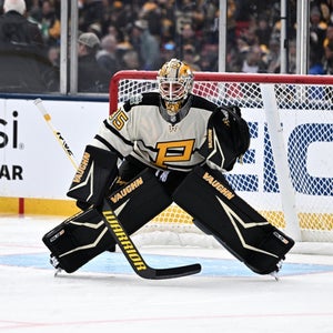 34" Tristan Jarry  Winter classic game used Vaughn SLR3 Pro Goalie Leg Pads Pro Stock (Used)