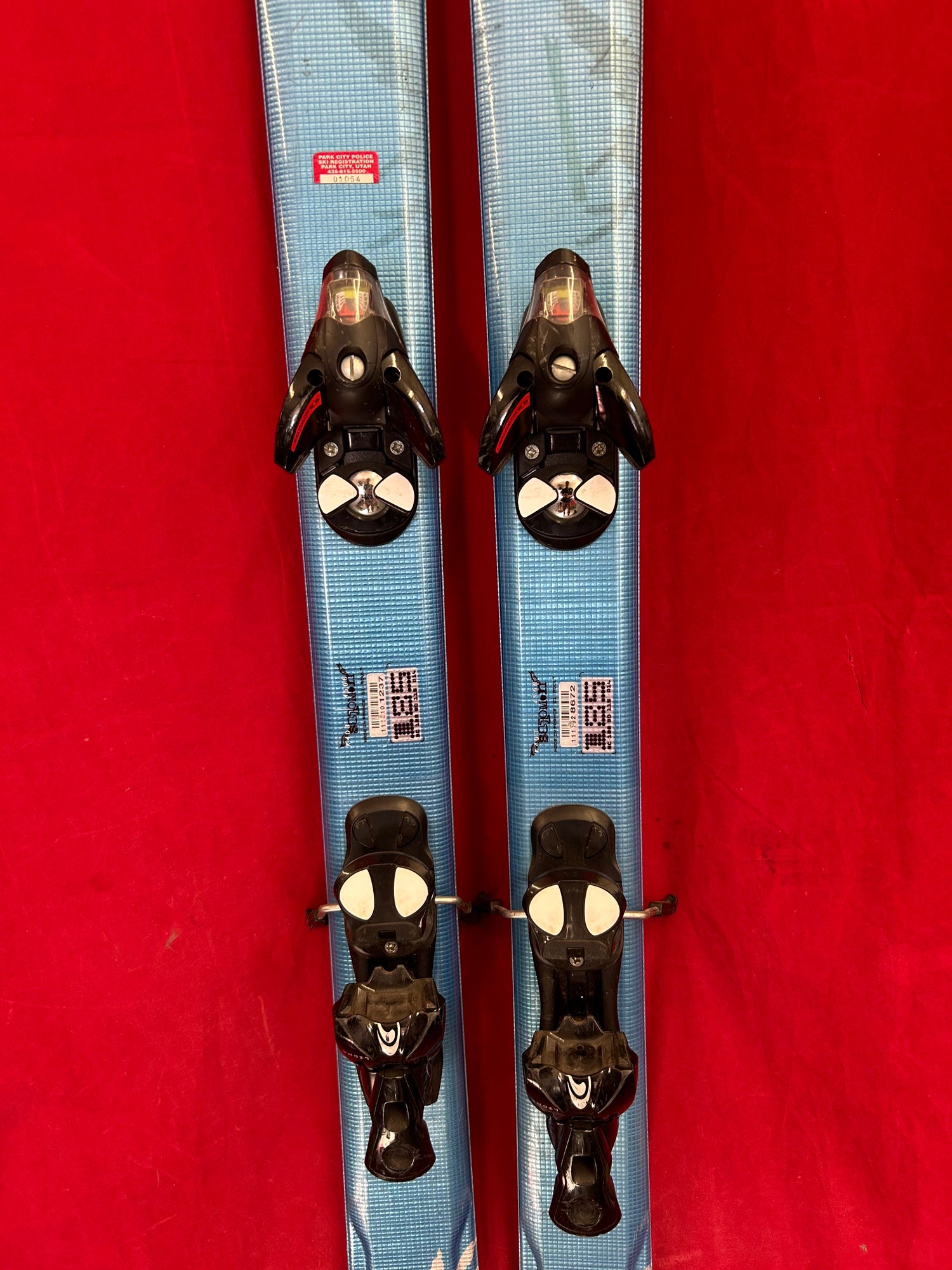 Salomon pocket rocket 185cm twin tip skis, bindings: Salomon 5912