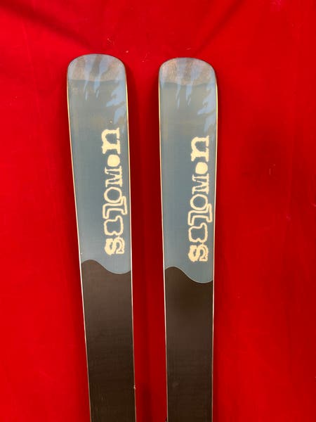 Salomon pocket rocket 185cm twin tip skis, bindings: Salomon 5912