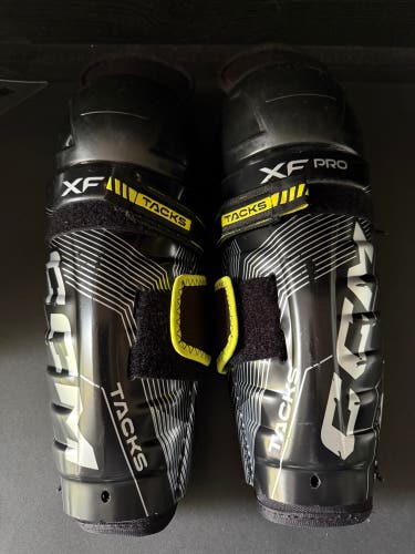 Youth CCM XF PRO 10" Shin Pads (Used)