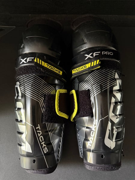 Youth CCM XF PRO 10" Shin Pads (Used)