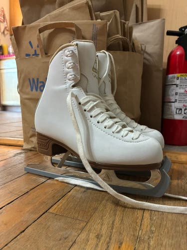 Jackson Ultima Artiste Figure Skates (Used)