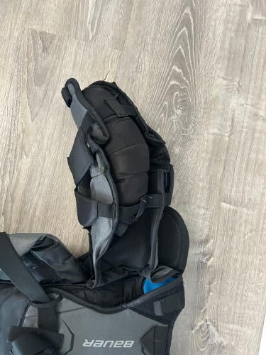 Small / Medium Bauer GSX Goalie Chest Protector (Used)