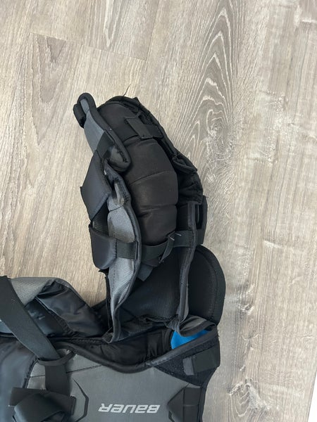 Small / Medium Bauer GSX Goalie Chest Protector (Used)