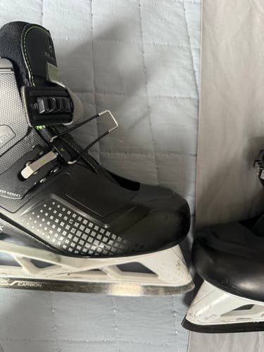 Bauer Konekt Hockey Goalie Skates 8 (Used)