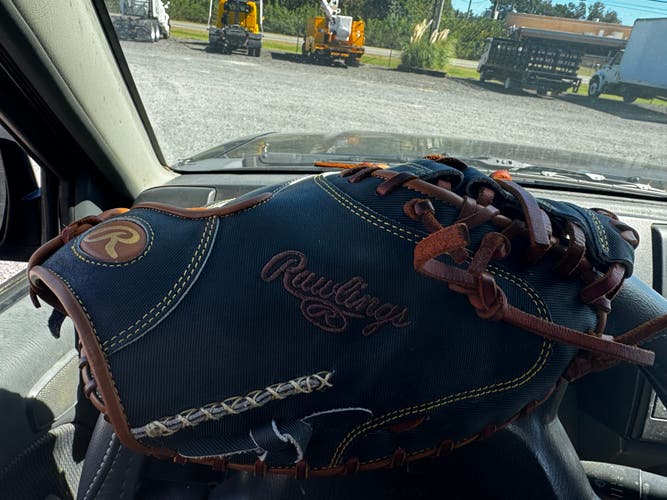 Rawlings RH Catcher's Heart of the Hide Baseball Glove 34" (Used) Denim