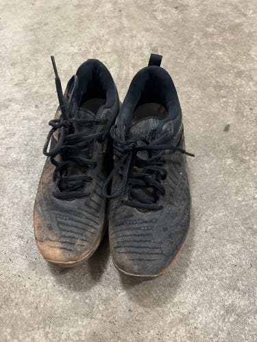 Black Kid's 6Y (Big Kids / Youth) Youth New Balance Low Top Molded Cleats (Used)