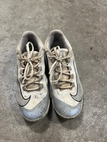 Gray Kid's 7Y (Big Kids / Youth) Youth Nike Low Top Molded Cleats (Used)