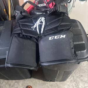 Intermediate Medium 2022 CCM Axis 1.9 Hockey Goalie Pants (Used)