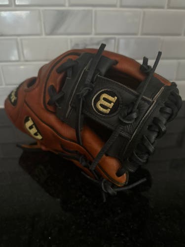 Wilson A2000 RH Infield Baseball Glove 11.5" (Used)