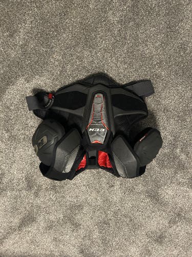 Men's Large Junior CCM JetSpeed FT1 Shoulder Pads (Used)
