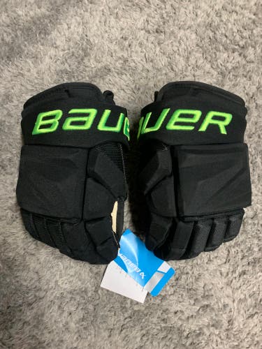 Bauer Vapor Hyperlite Pro Stock Hockey Gloves 14" Blackout Dallas Stars