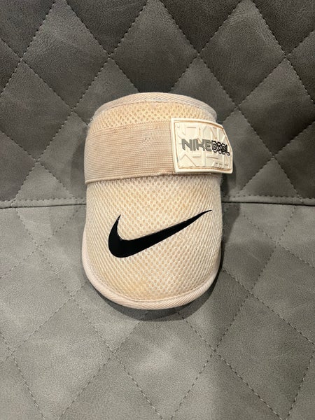 Nike Baseball Diamond Batter's Elbow Guard Adult White/Black