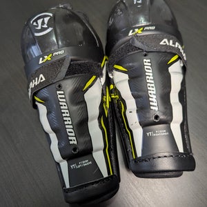 Youth Warrior Alpha LX Pro 9" Shin Pads (Used)
