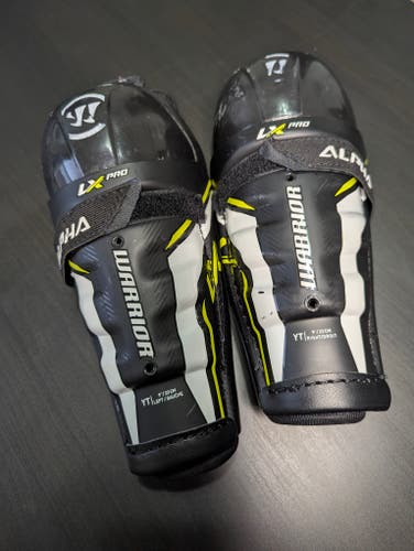 Youth Warrior Alpha LX Pro 9" Shin Pads (Used)