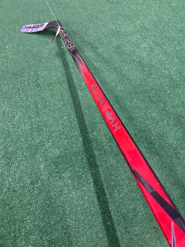 Senior Bauer Vapor Hyperlite 2 Hockey Stick Left Hand P88 (Used)