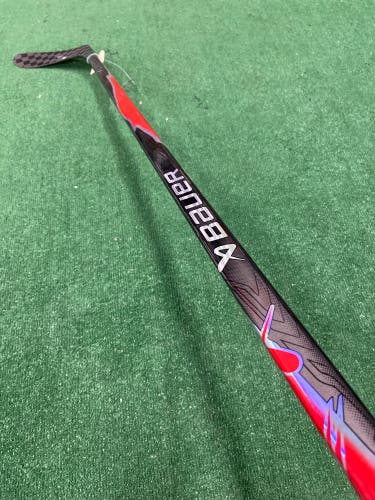 Junior Bauer Vapor X4 Hockey Skates Regular Width Size 3.5 (Used)