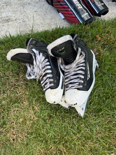 CCM RibCor 44K Hockey Goalie Skates Size 6 (Used)