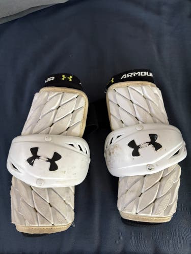 Medium Adult Under Armour VFT Arm Pads (Used)